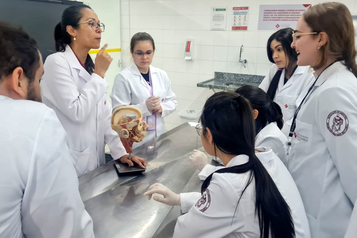 Português: Sala de aula de Anatomia, no Instituto de Artes da